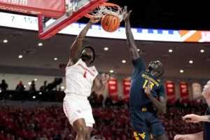 No. 3 Houston dominates WVU on defense, opens Big 12 play with 34-point victory